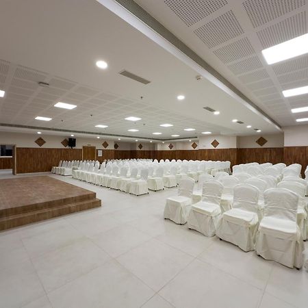 The Habitat Suites Guruvāyūr Extérieur photo