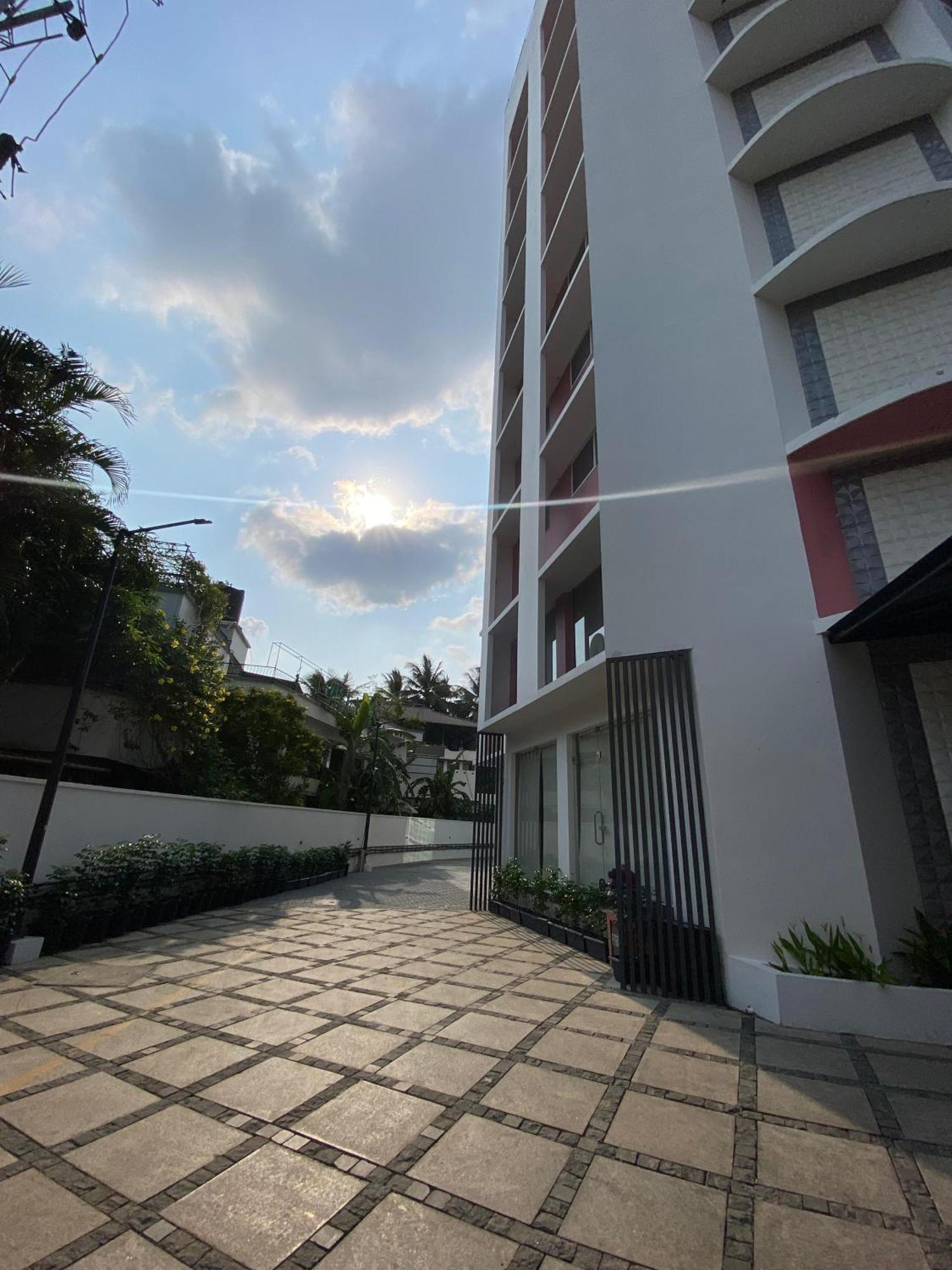 The Habitat Suites Guruvāyūr Extérieur photo