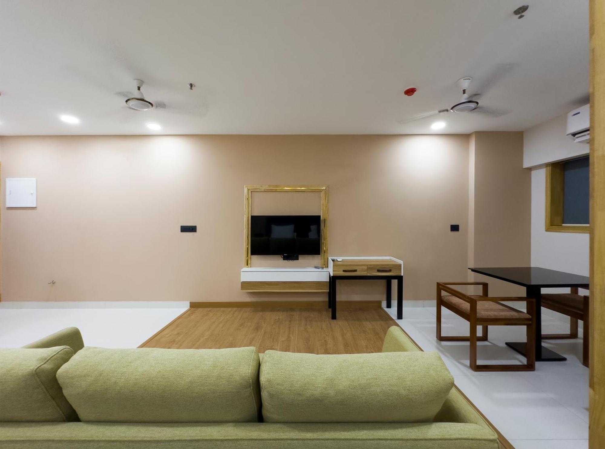 The Habitat Suites Guruvāyūr Extérieur photo
