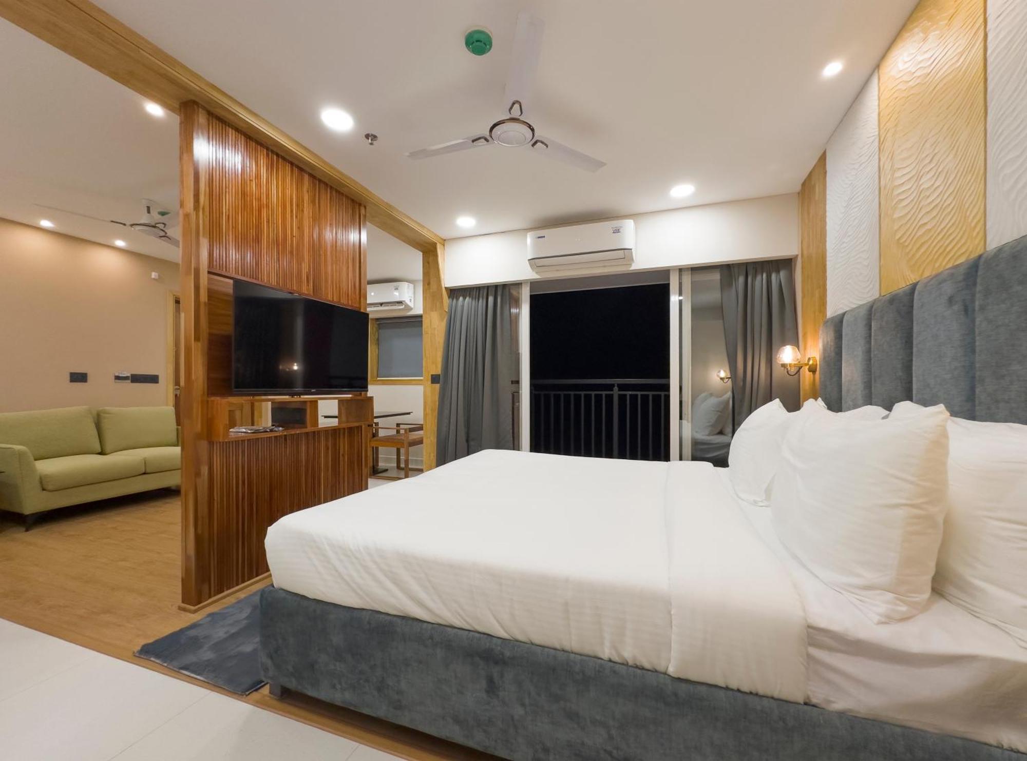 The Habitat Suites Guruvāyūr Extérieur photo