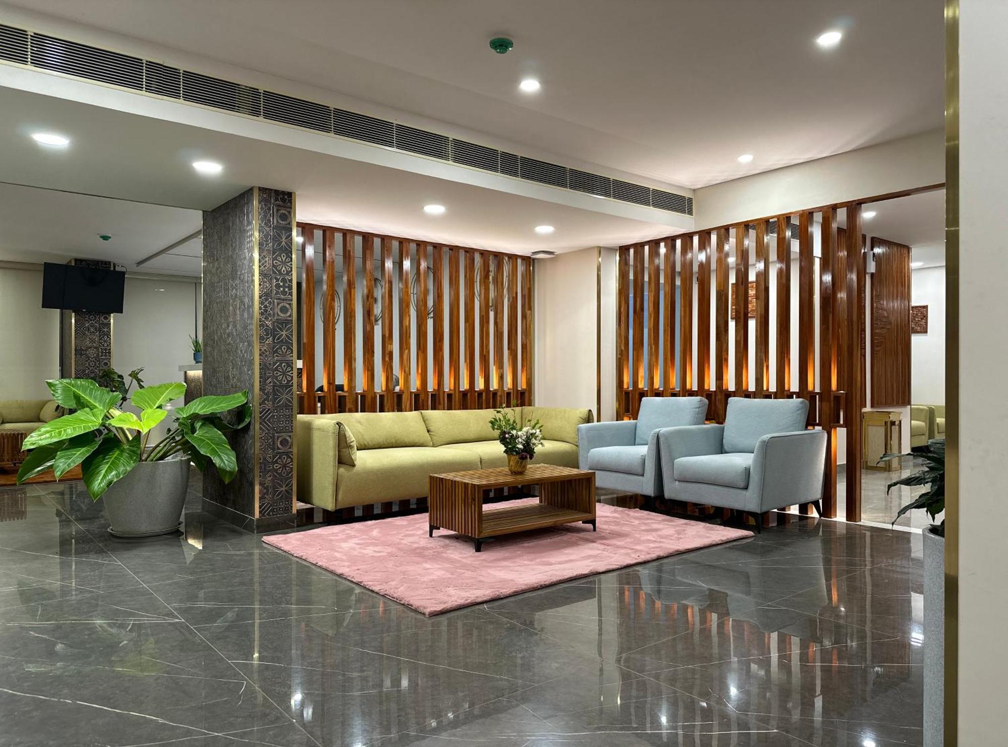 The Habitat Suites Guruvāyūr Extérieur photo