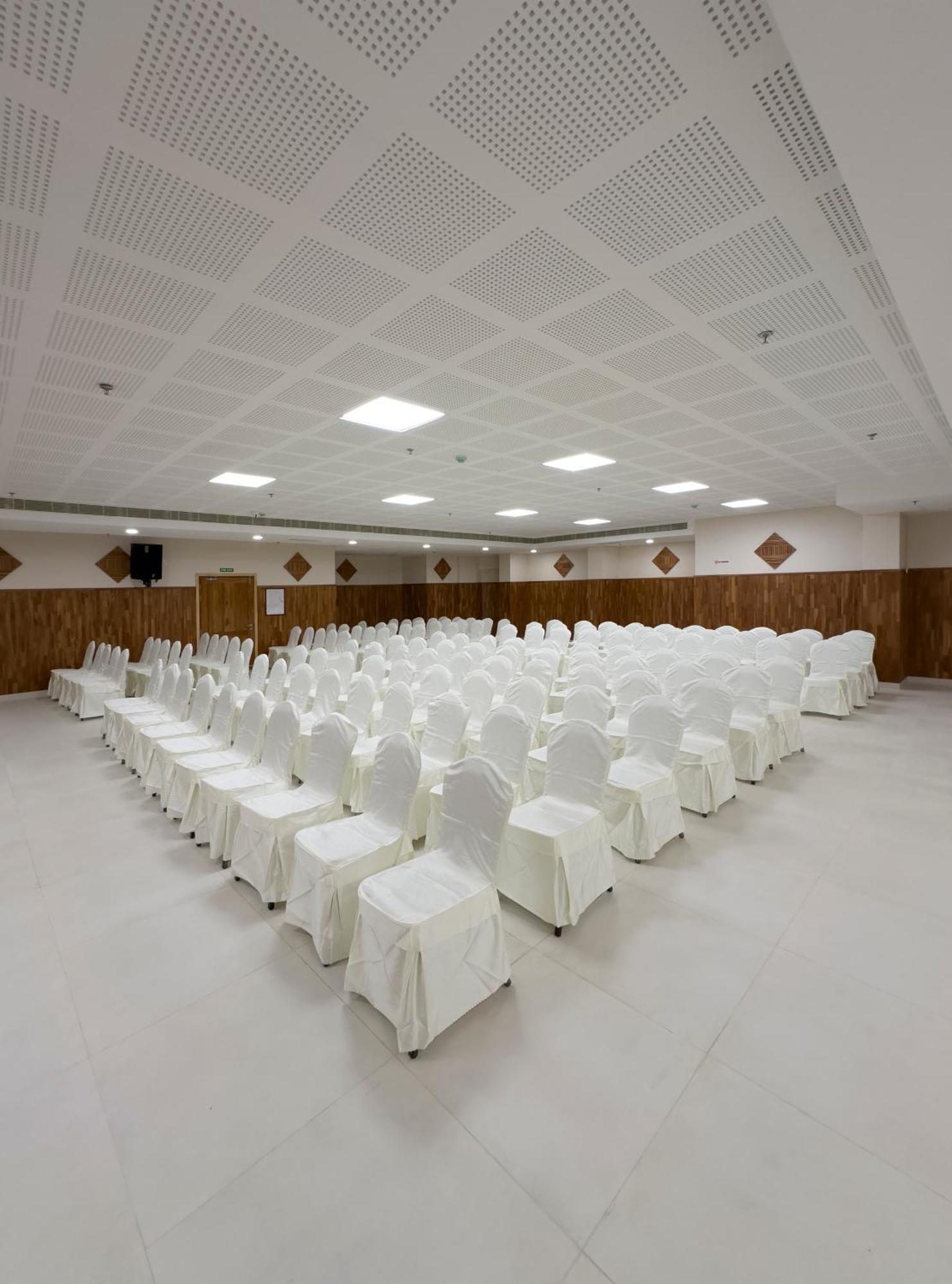 The Habitat Suites Guruvāyūr Extérieur photo