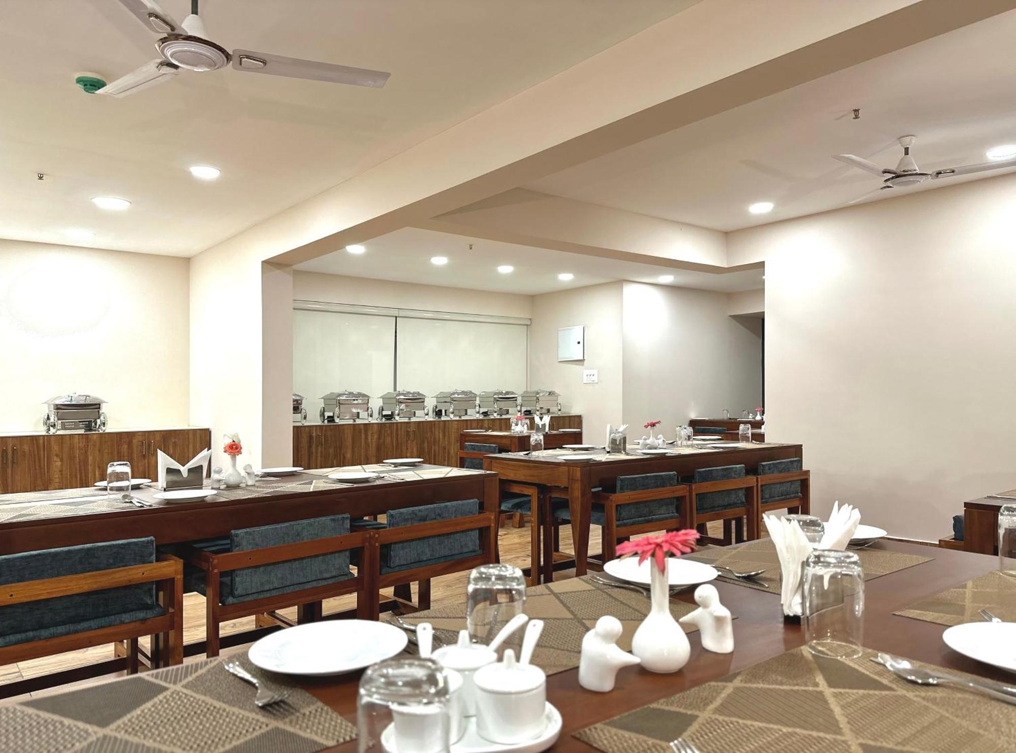 The Habitat Suites Guruvāyūr Extérieur photo