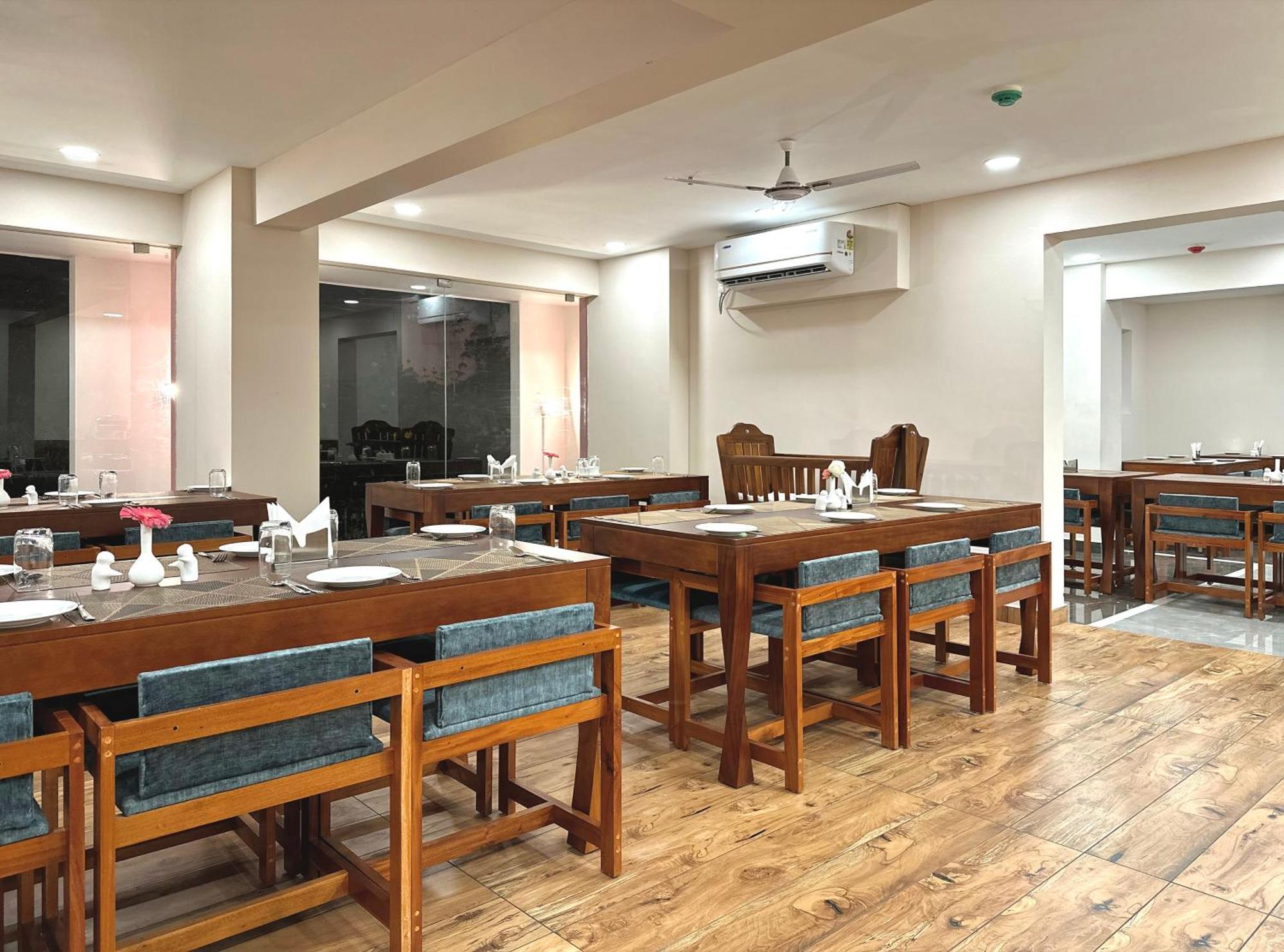 The Habitat Suites Guruvāyūr Extérieur photo