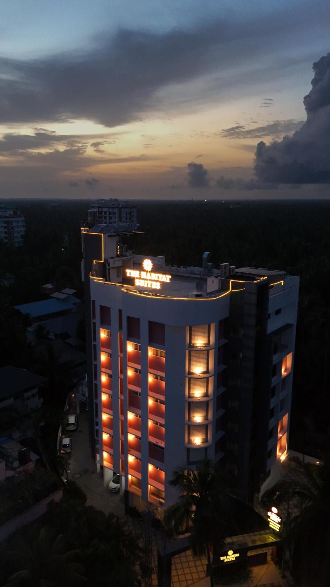 The Habitat Suites Guruvāyūr Extérieur photo