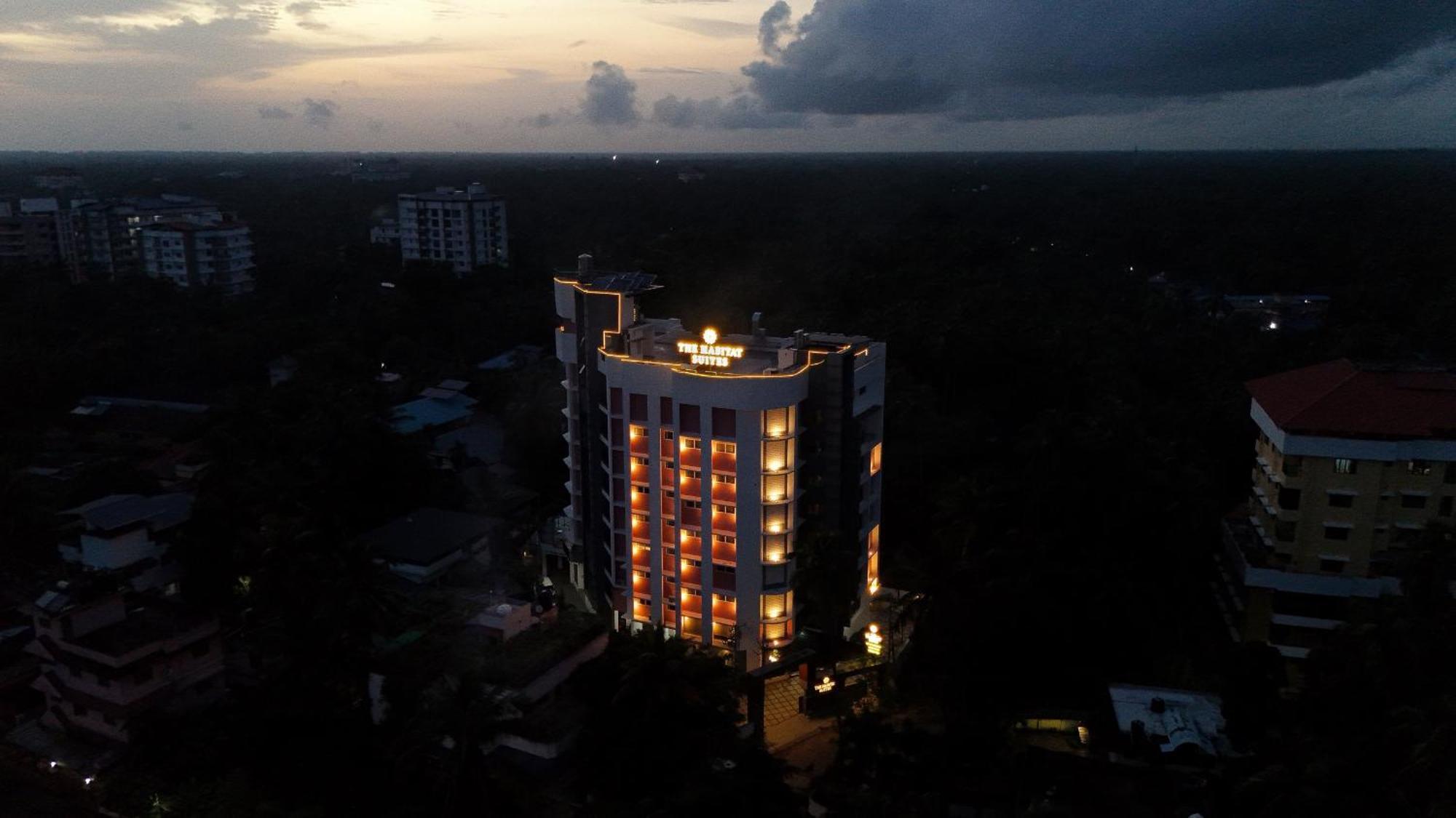 The Habitat Suites Guruvāyūr Extérieur photo