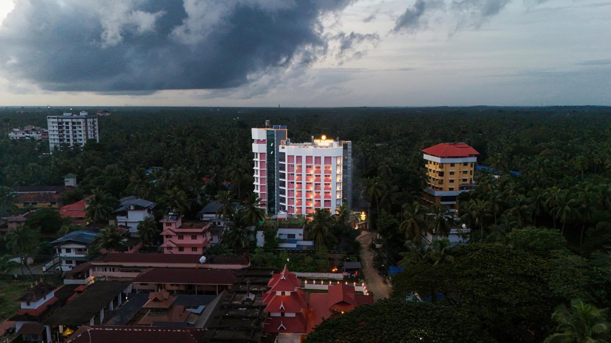 The Habitat Suites Guruvāyūr Extérieur photo